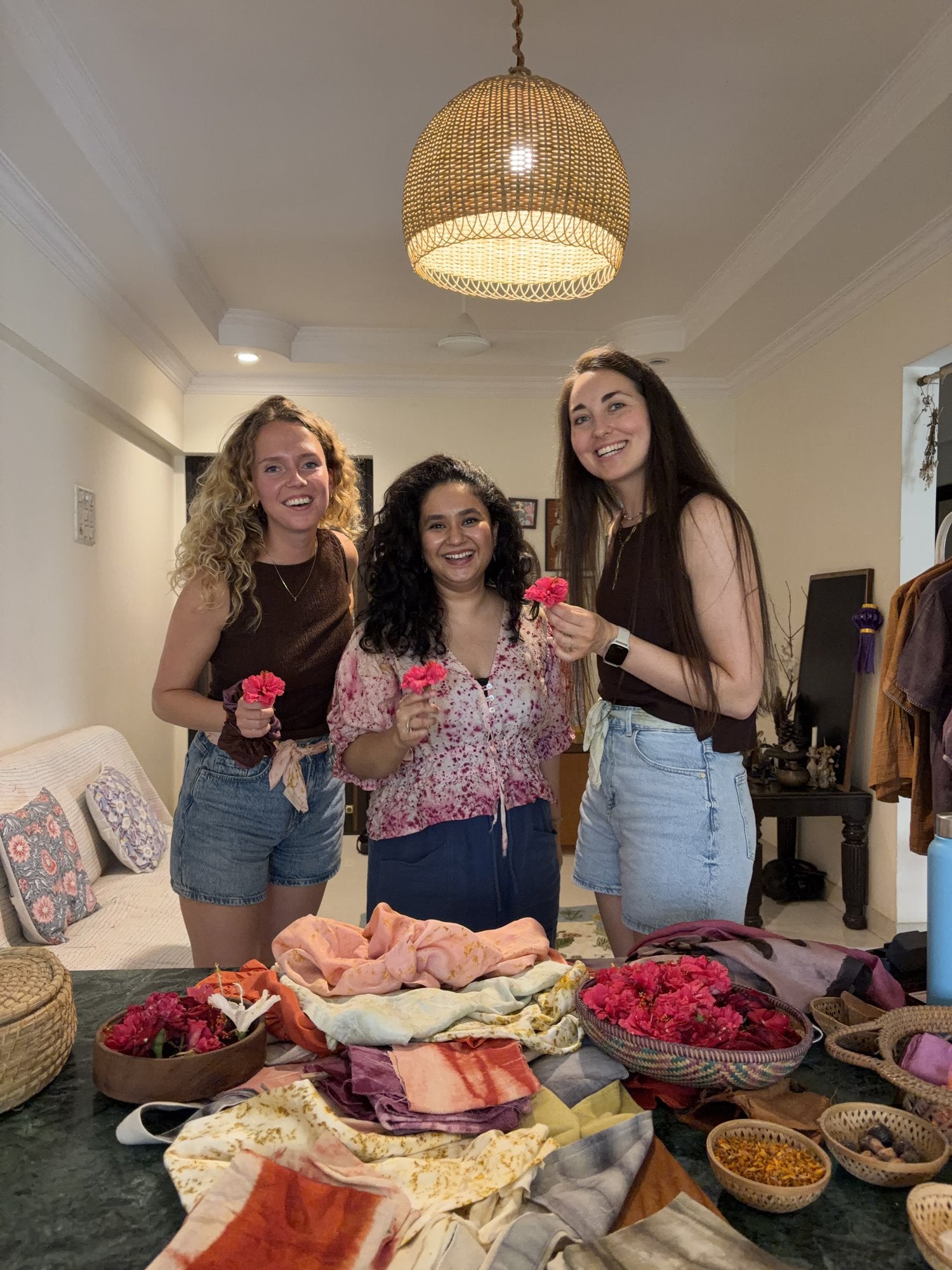 Dyeing with flowers at Akan&eacute; Studio